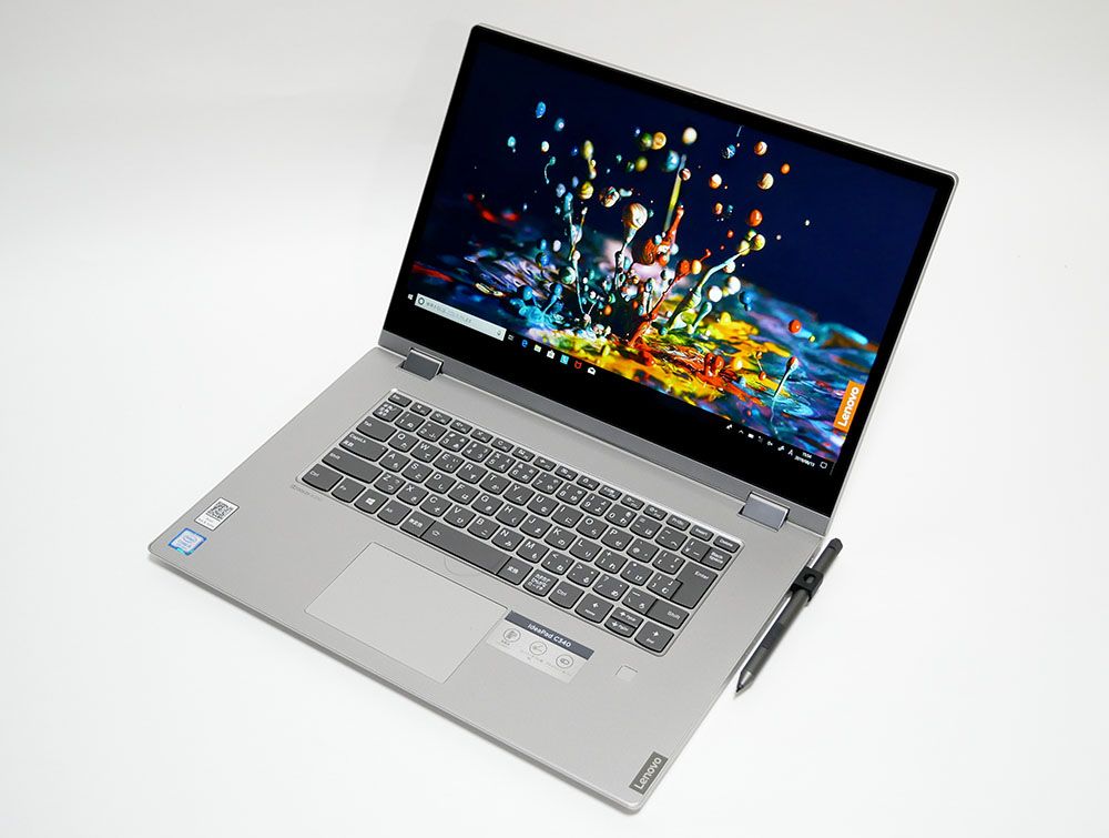 レノボ　IdeaPad C340 (15)の外観。斜め上からのカッコいいアングル