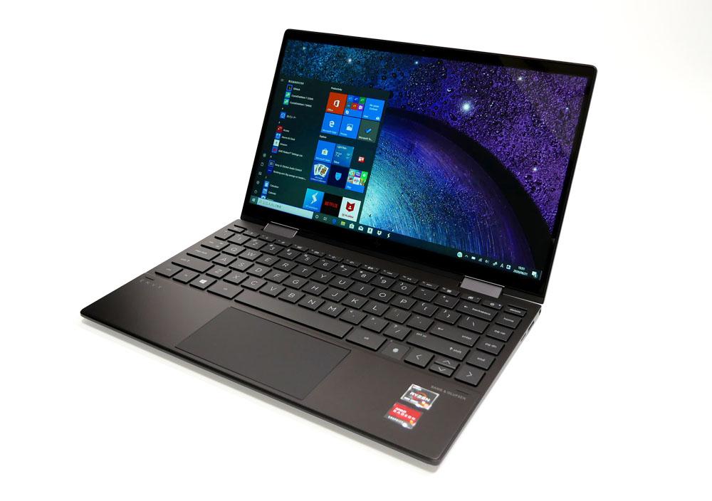 HP　ENVY x360 13-ay（AMD）の外観。斜め上からのカッコいいアングル