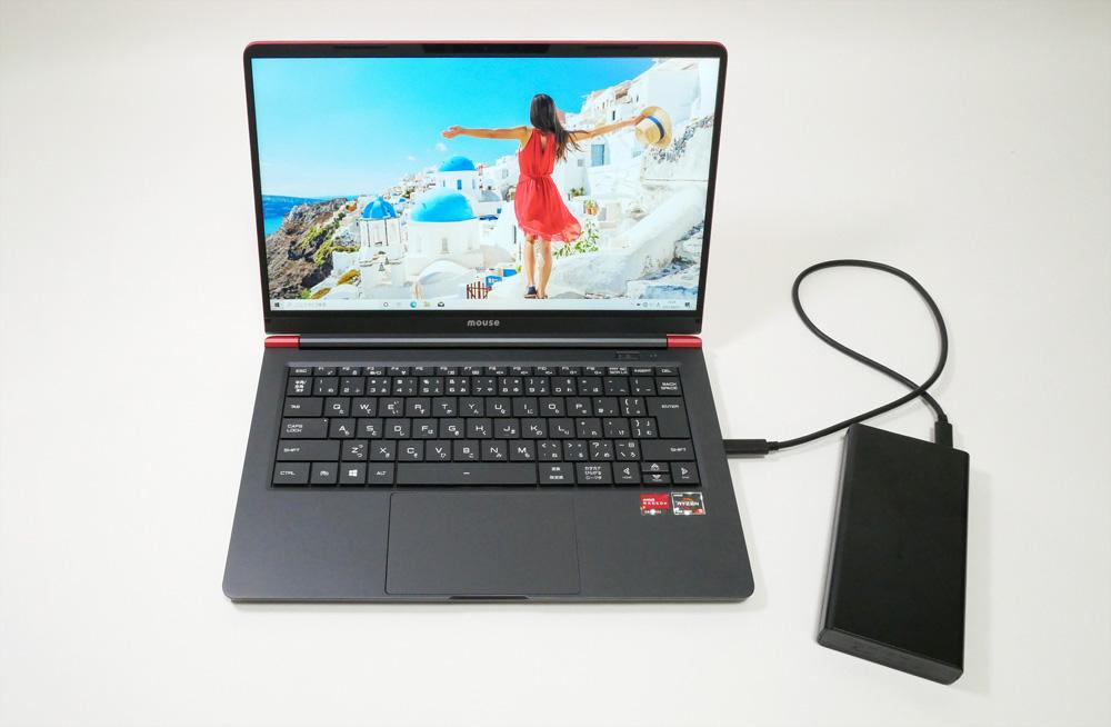 モバイルバッテリーで充電しているところ