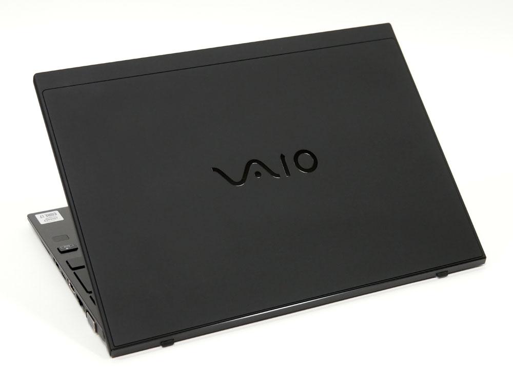 VAIO SX12の外観 天板側から斜め上