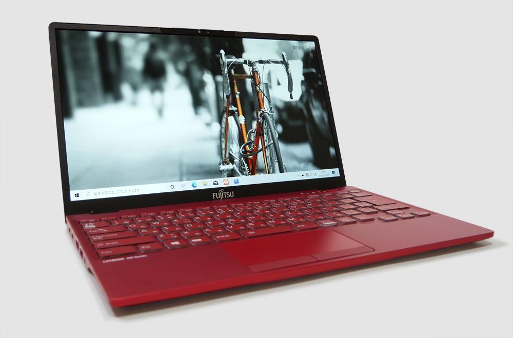 富士通　LIFEBOOK WU2/G2の外観。斜め上からのカッコいいアングル