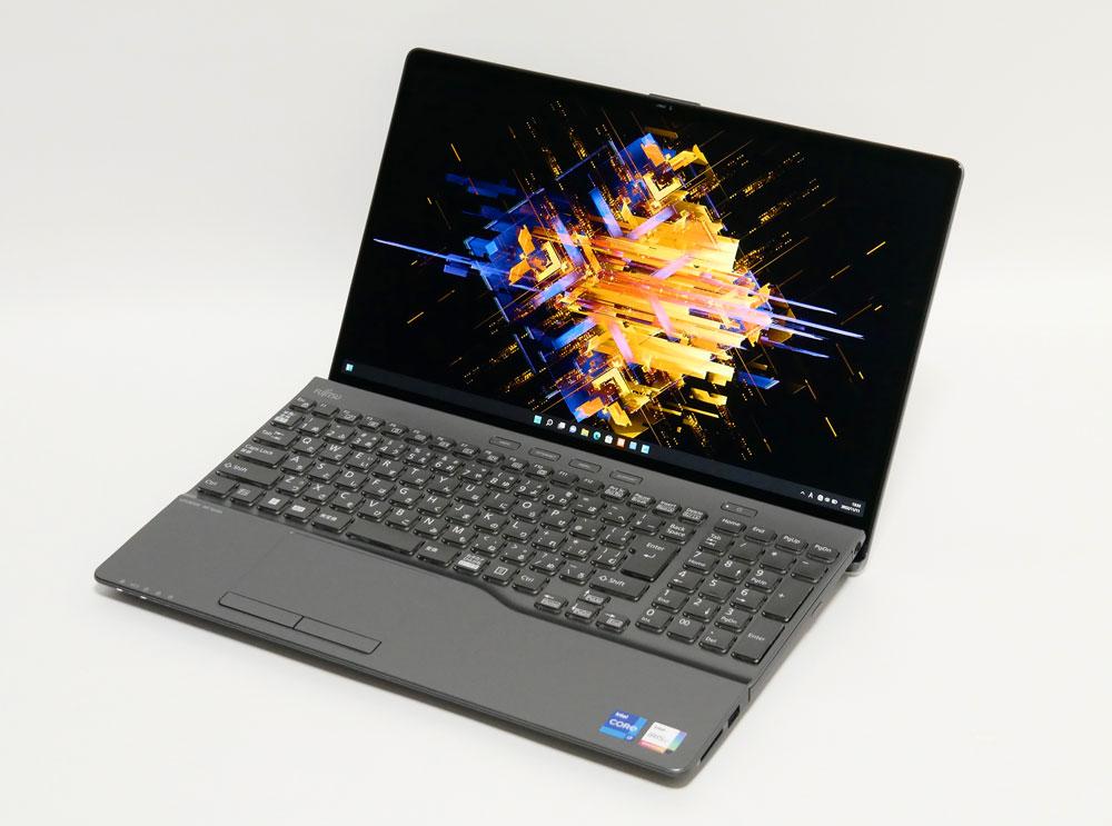 富士通　LIFEBOOK WA3/G2の外観。斜め上からのカッコいいアングル