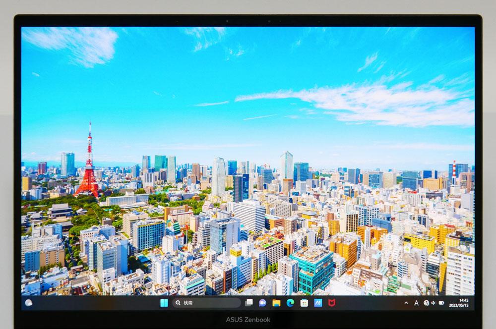 Zenbook S 13 OLED UX5304VAのディスプレイ正面