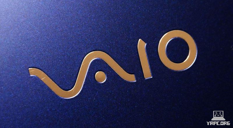 VAIO SX14 (2023年6月発売モデル)の天板ロゴのアップ