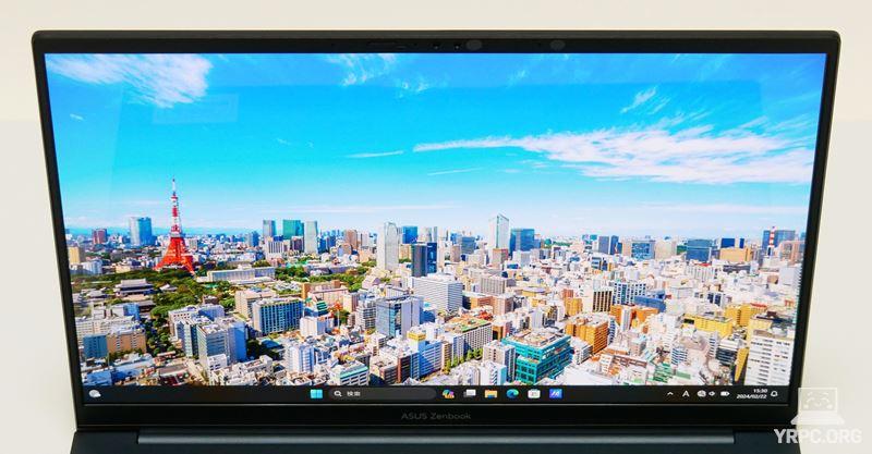 Zenbook 14 OLED UX3405MAの視野角チェック 上から見たところ