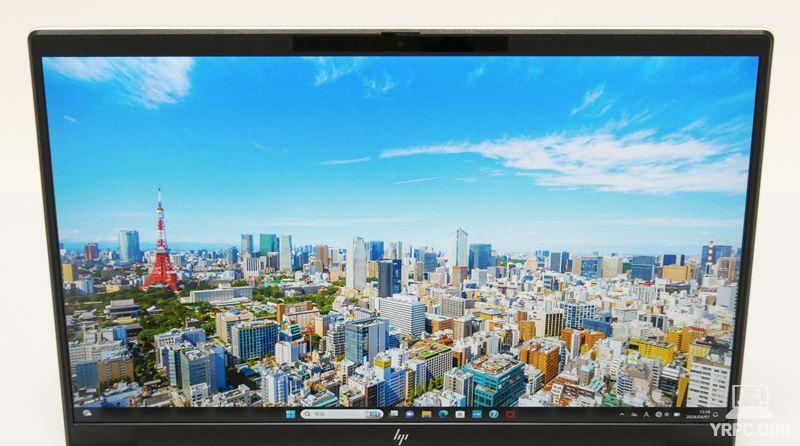 HP Pavilion Plus 14-ewの視野角チェック 上から見たところ