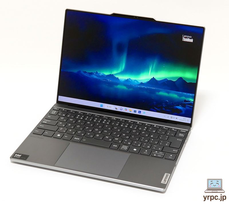 レノボ ThinkBook 13x Gen 4の外観。斜め上から