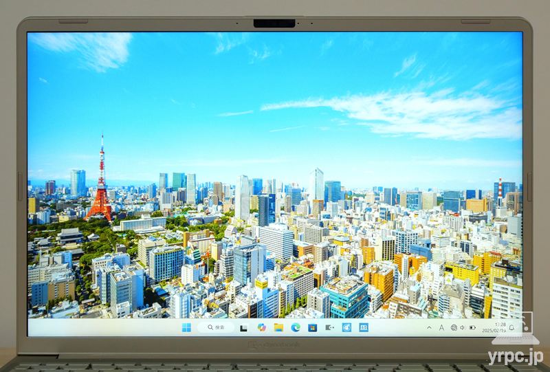 dynabook AZ/MYのディスプレイ正面