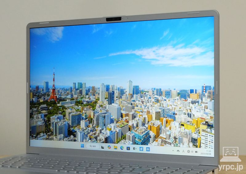dynabook CZ/MYの視野角チェック 横から見たところ