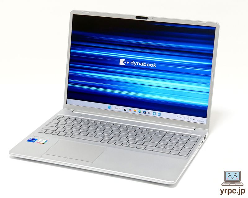 ダイナブック dynabook CZ/MYの外観。斜め上から
