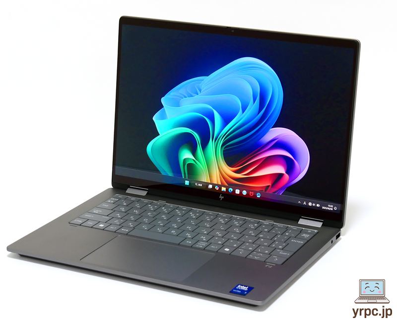 HP OmniBook X Flip 14-fmの外観。斜め上から