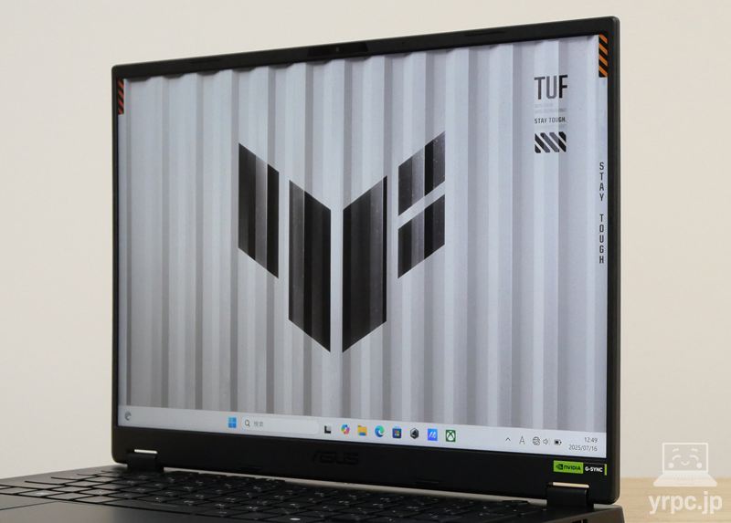 ASUS TUF Gaming A14 FA401UHの視野角チェック 横から見たところ