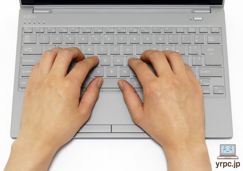 パームレストに手をのせたところ