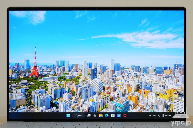Dell 14 Premiumのディスプレイ正面