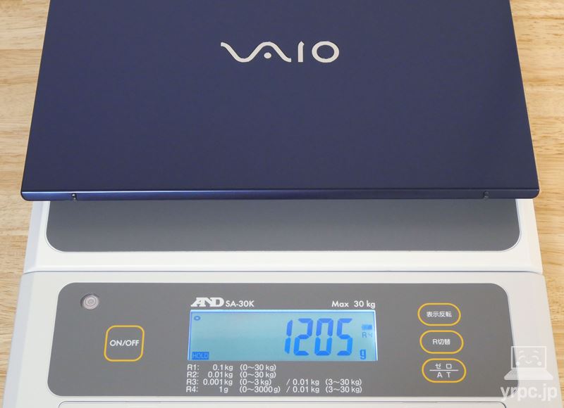 VAIO F14 (2025年6月発売モデル)の重さ：実測