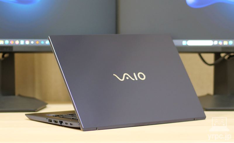 VAIO F14 (2025年6月発売モデル)の外観 天板側