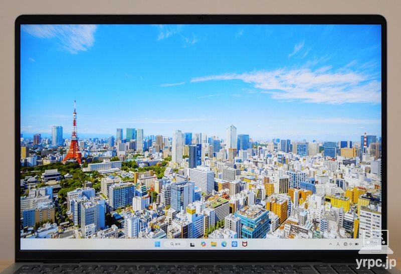 Dell 16のディスプレイ正面