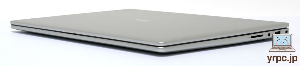 Dell 16を折りたたんだ様子：斜め上から