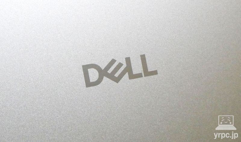 Dell 16の天板ロゴのアップ