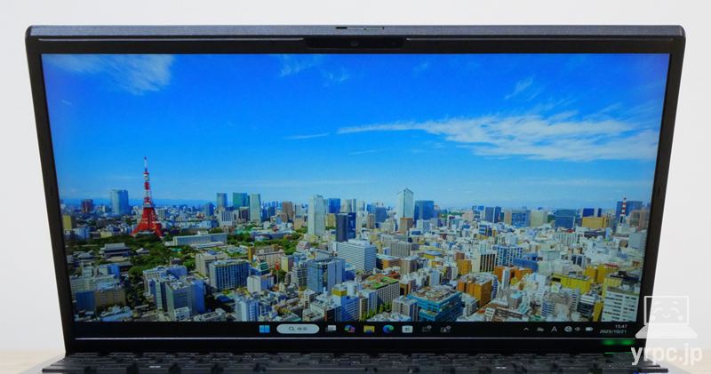 VAIO S13 (2025年3月発売モデル)の視野角チェック 上から見たところ