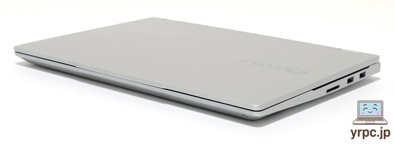 DAIV Z4-A9A01SR-Bを折りたたんだ様子：斜め上から