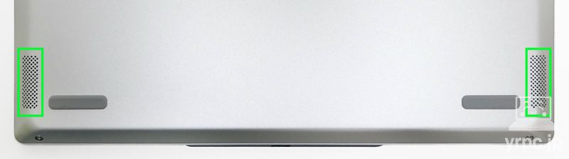 本体底面のスピーカー