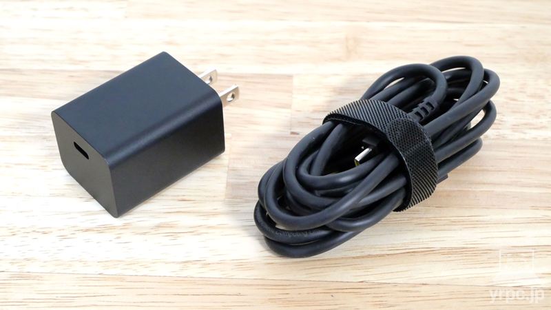 FMV WU8-K3の付属ACアダプター