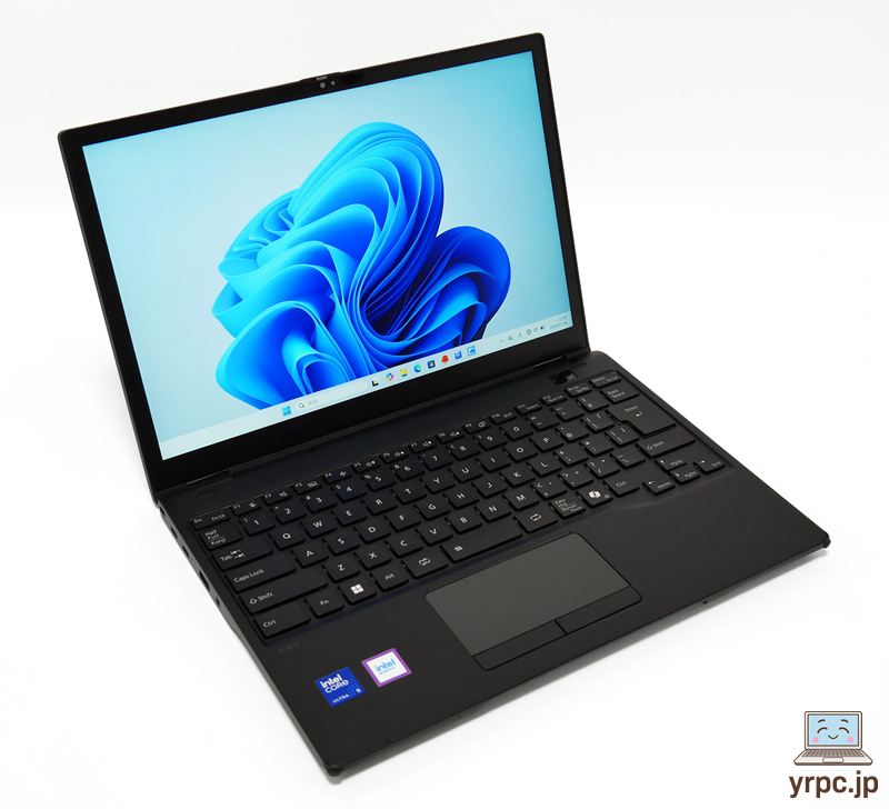 富士通 FMV WU8-K3の外観。斜め上から