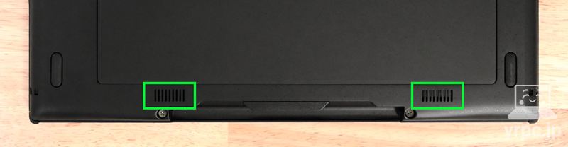 本体底面のスピーカー