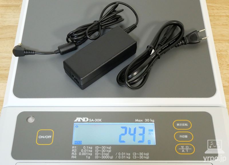 FMV WE1-K3のACアタプターの重さ：実測