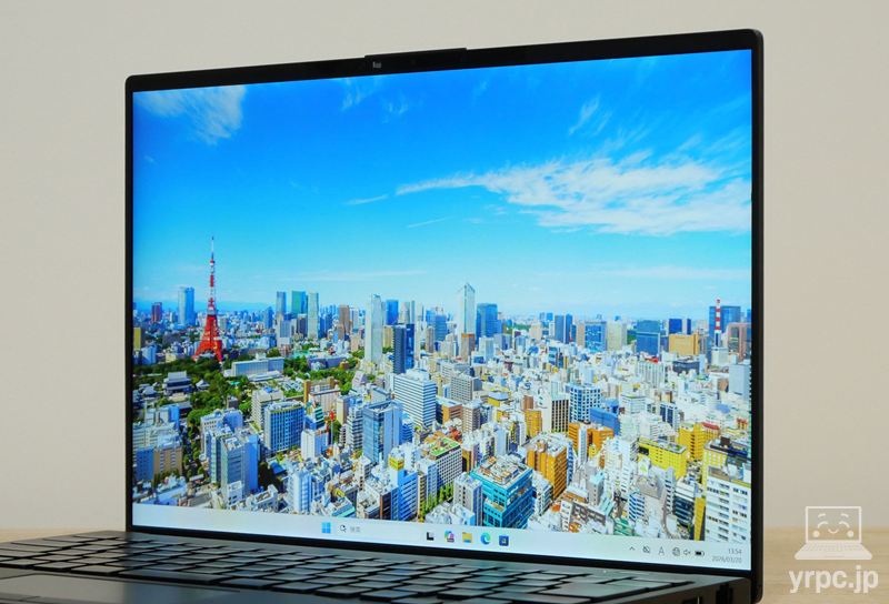 FMV WU6-L1の視野角チェック 横から見たところ