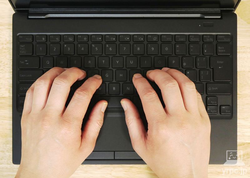 パームレストに手をのせたところ