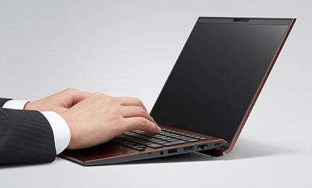 VAIO SXシリーズのチルトアップヒンジ