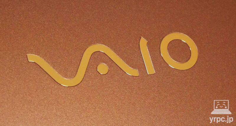 VAIO SX14の天板ロゴのアップ