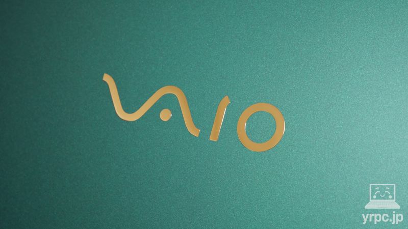 VAIO SX14-Rの天板ロゴのアップ