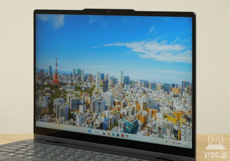 IdeaPad 5i 2-in-1 Gen 11 (14型 Intel)の視野角チェック 横から見たところ