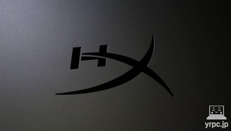 HyperX OMEN 15（AMD）の天板ロゴのアップ