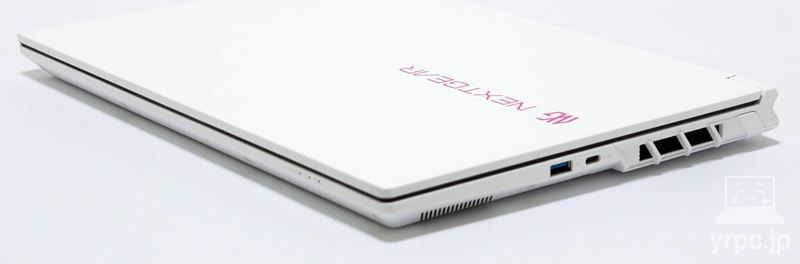 NEXTGEAR J5-A5G50WT-A（ホワイト）を折りたたんだ様子：斜め上から