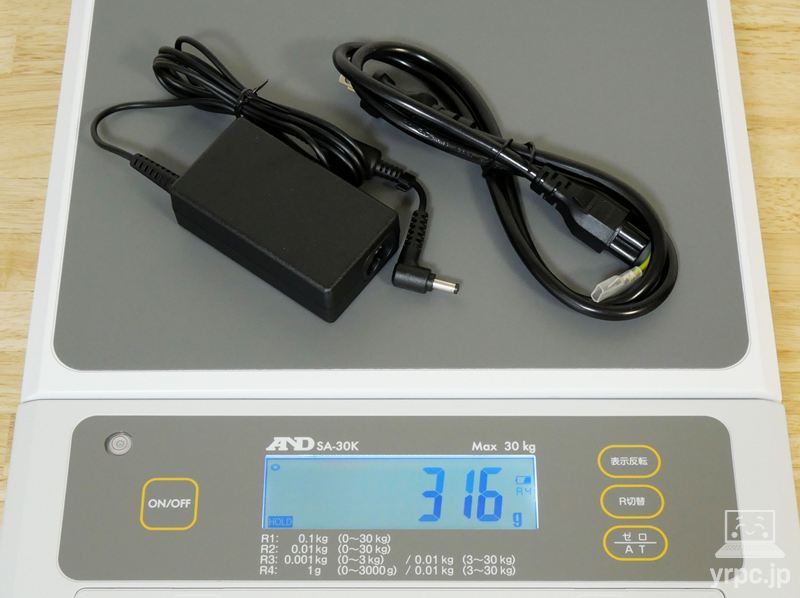 THIRDWAVE MA4-C5UIGA-08BのACアタプターの重さ:実測